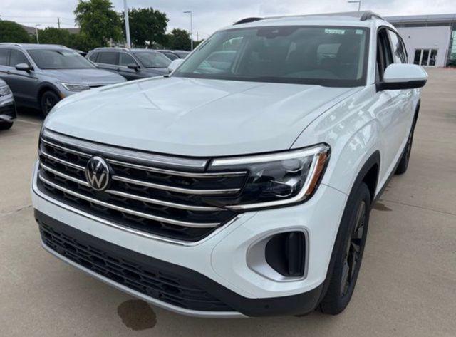 new 2024 Volkswagen Atlas car, priced at $32,072