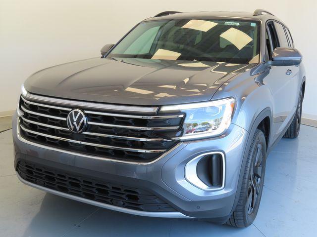 new 2024 Volkswagen Atlas car, priced at $32,647