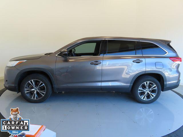 used 2019 Toyota Highlander car, priced at $24,488