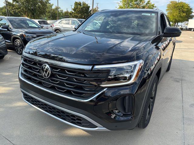 new 2025 Volkswagen Atlas Cross Sport car, priced at $45,911