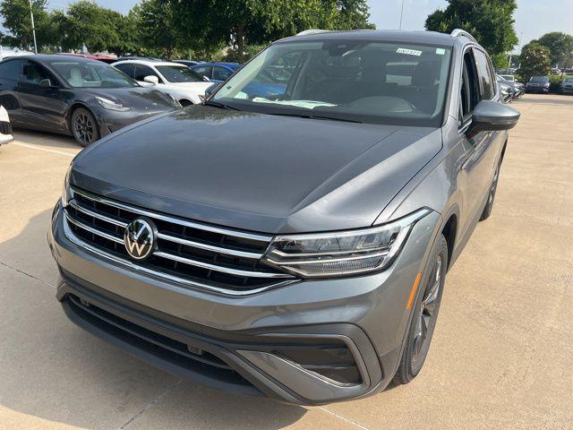 new 2024 Volkswagen Tiguan car, priced at $31,015