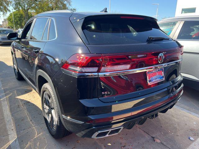 new 2024 Volkswagen Atlas Cross Sport car, priced at $47,317