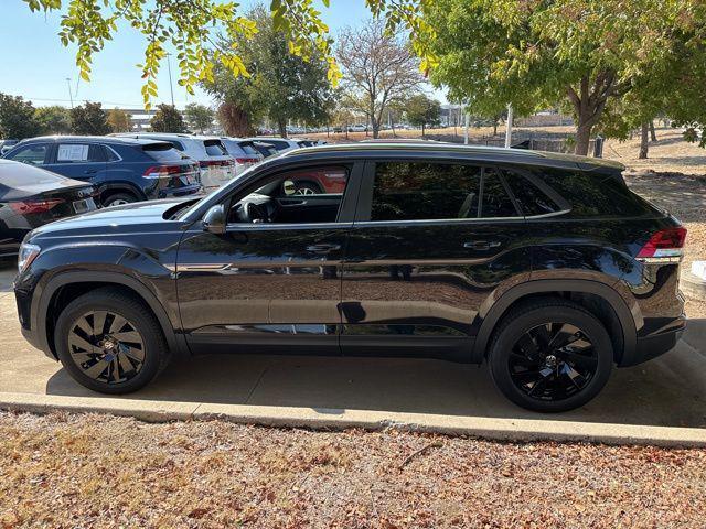 new 2025 Volkswagen Atlas Cross Sport car, priced at $44,011