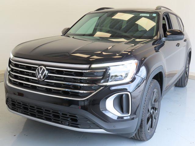 new 2024 Volkswagen Atlas car, priced at $42,183