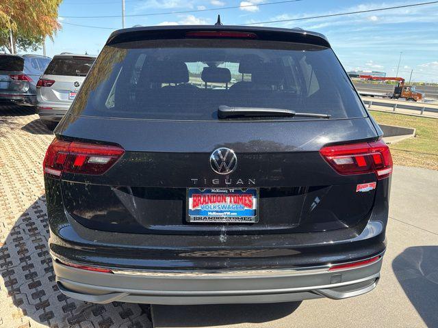 new 2024 Volkswagen Tiguan car, priced at $31,383