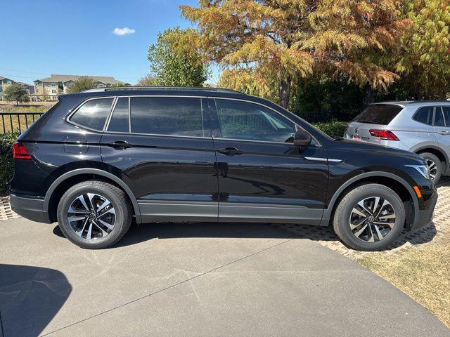 new 2024 Volkswagen Tiguan car, priced at $31,383