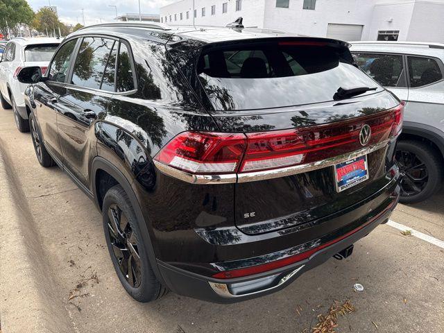 new 2025 Volkswagen Atlas Cross Sport car, priced at $44,011