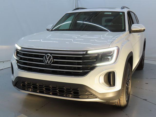 new 2024 Volkswagen Atlas car, priced at $41,585