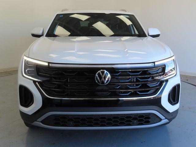 new 2025 Volkswagen Atlas Cross Sport car, priced at $44,011