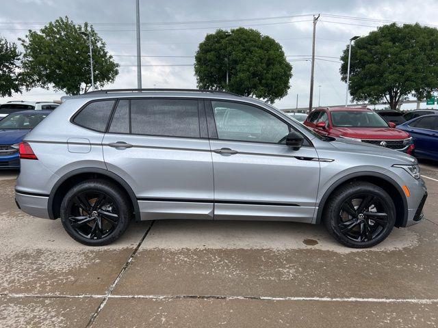 new 2024 Volkswagen Tiguan car, priced at $33,954