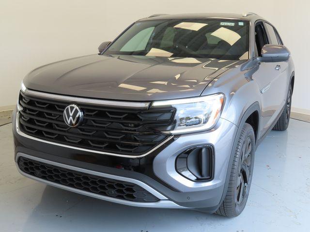 new 2025 Volkswagen Atlas Cross Sport car, priced at $44,011