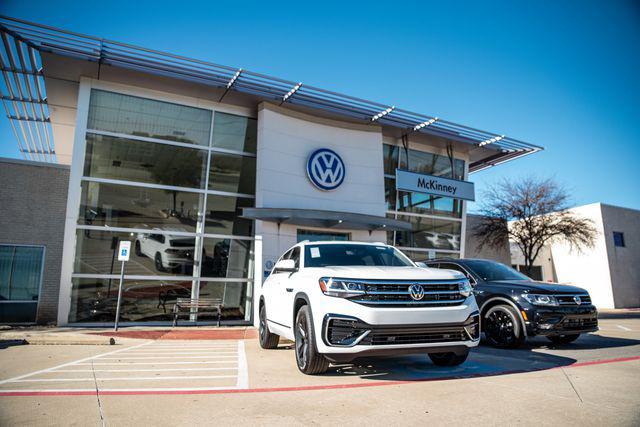 new 2024 Volkswagen Atlas car, priced at $40,446