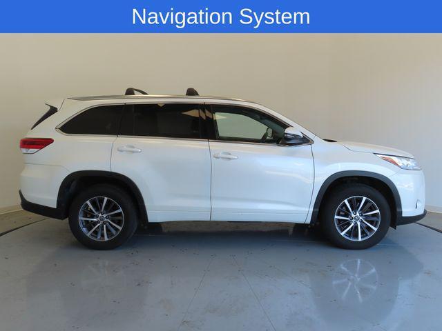 used 2018 Toyota Highlander car, priced at $25,484