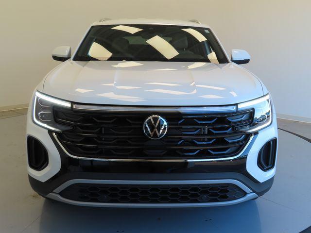 new 2024 Volkswagen Atlas Cross Sport car, priced at $35,579