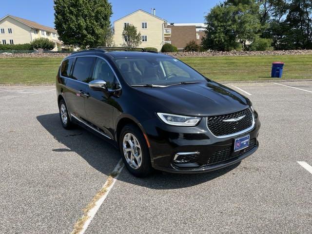 used 2022 Chrysler Pacifica car, priced at $37,272