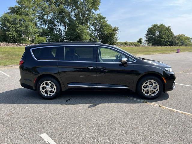 used 2022 Chrysler Pacifica car, priced at $37,272