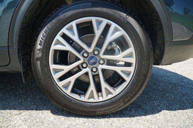 used 2022 Ford Escape car, priced at $25,895