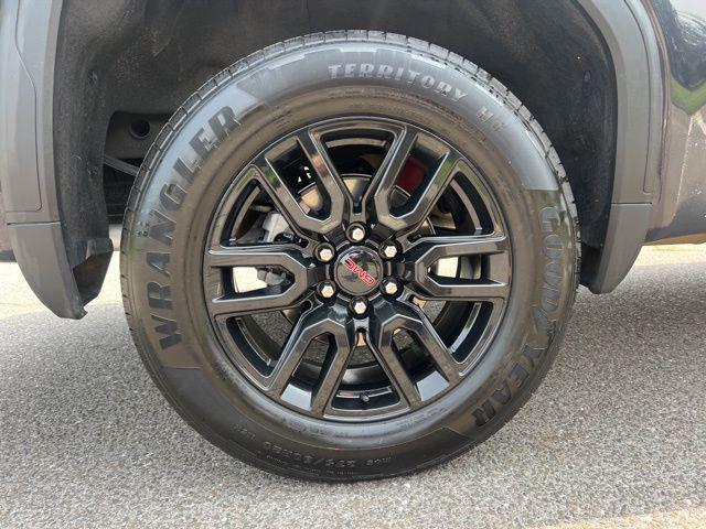 used 2023 GMC Sierra 1500 car, priced at $42,995