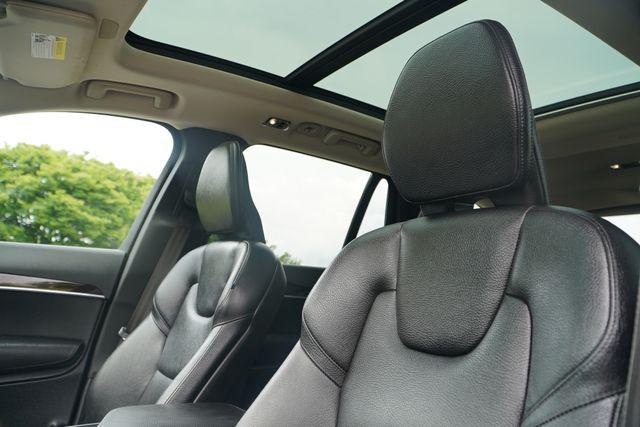 used 2019 Volvo XC90 car, priced at $26,995