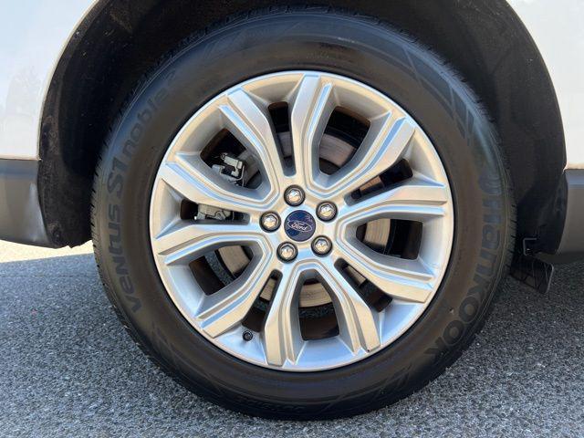 used 2022 Ford Edge car, priced at $32,995