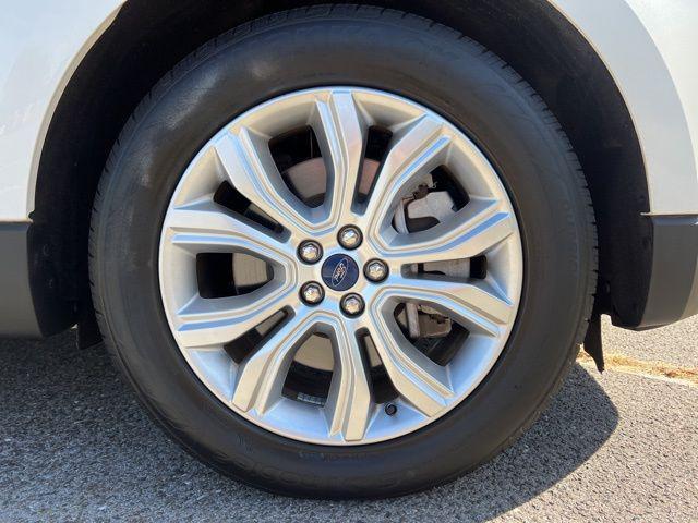 used 2022 Ford Edge car, priced at $32,995