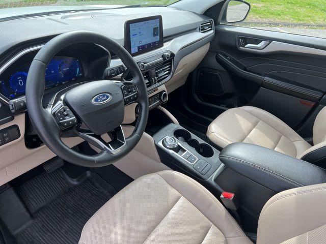 used 2022 Ford Escape car, priced at $25,495