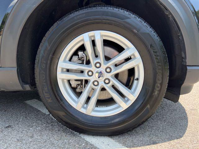 used 2024 Ford Explorer car, priced at $33,395