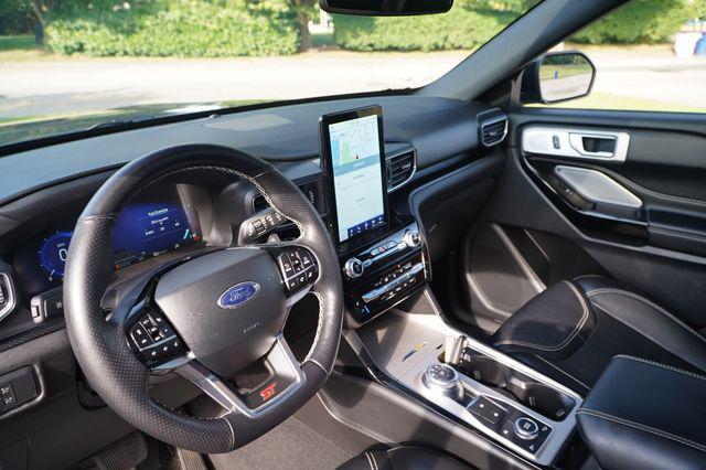 used 2022 Ford Explorer car, priced at $40,495