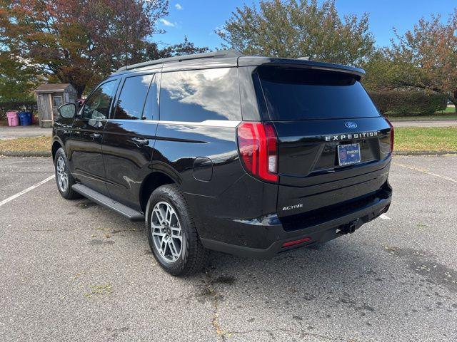 used 2025 Ford Expedition car, priced at $67,695