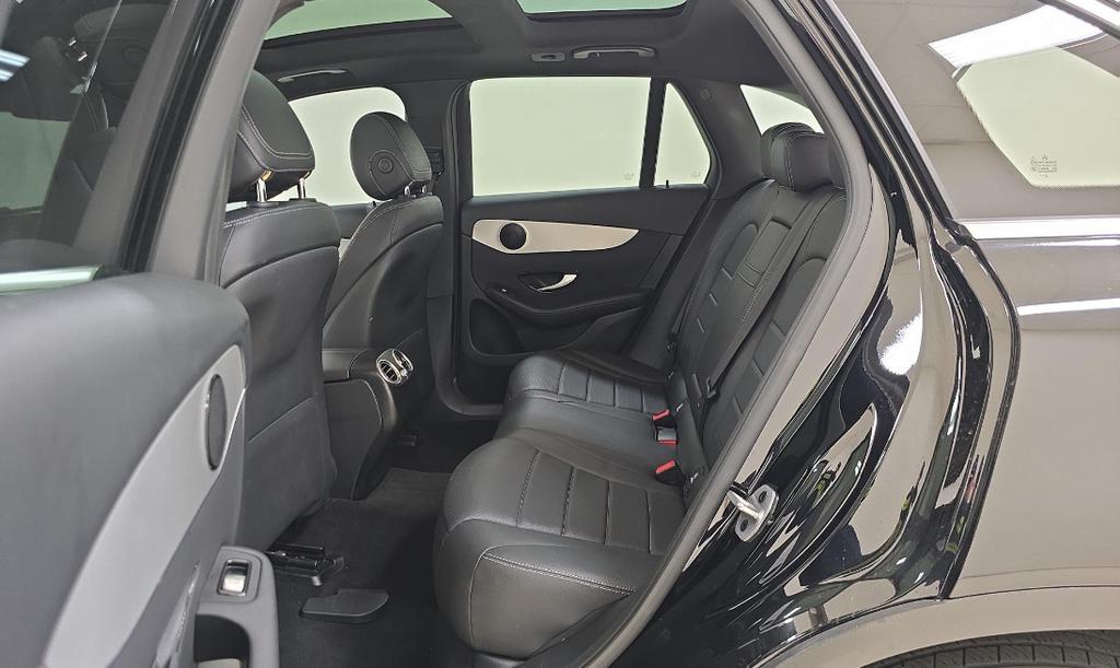 used 2022 Mercedes-Benz GLC 300 car, priced at $29,995