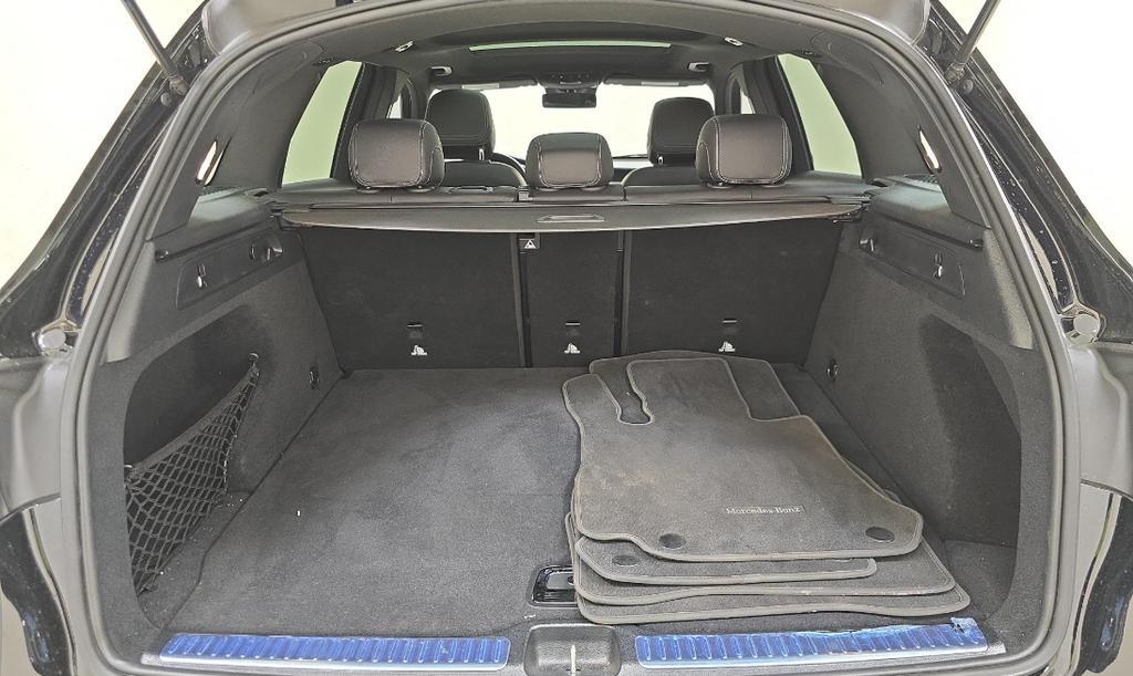 used 2022 Mercedes-Benz GLC 300 car, priced at $29,995