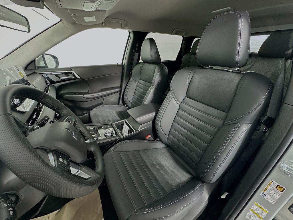 new 2024 Mitsubishi Outlander PHEV car, priced at $40,370