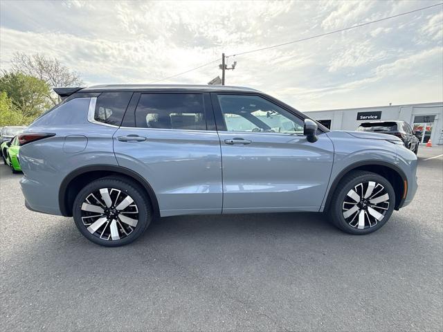 new 2025 Mitsubishi Outlander car, priced at $45,930