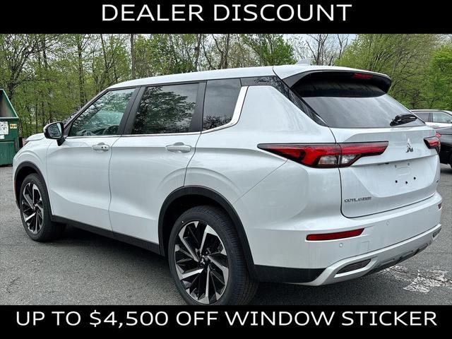 new 2024 Mitsubishi Outlander car, priced at $34,465