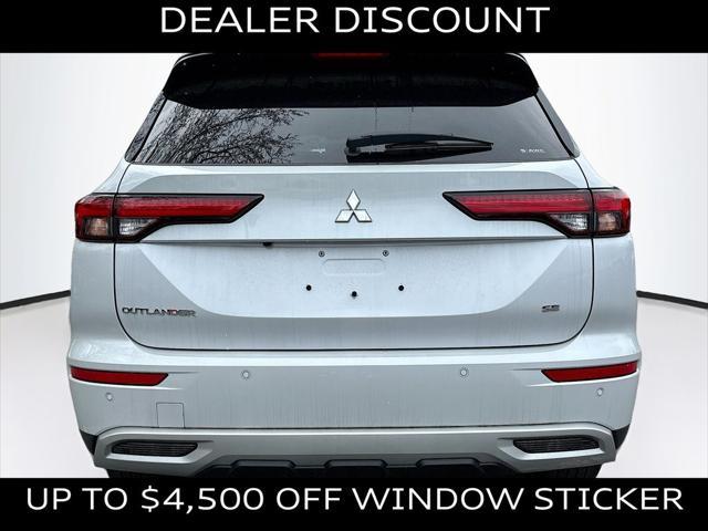 new 2024 Mitsubishi Outlander car, priced at $34,465