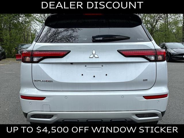 new 2024 Mitsubishi Outlander car, priced at $34,465