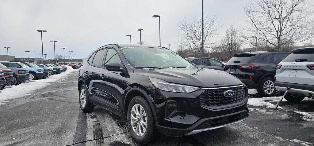 new 2025 Ford Escape car, priced at $28,000