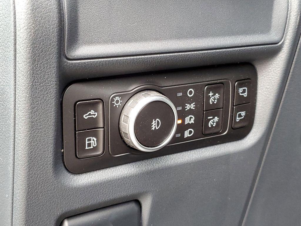 new 2025 Ford F-150 car, priced at $52,081