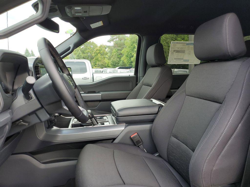 new 2025 Ford F-150 car, priced at $52,081