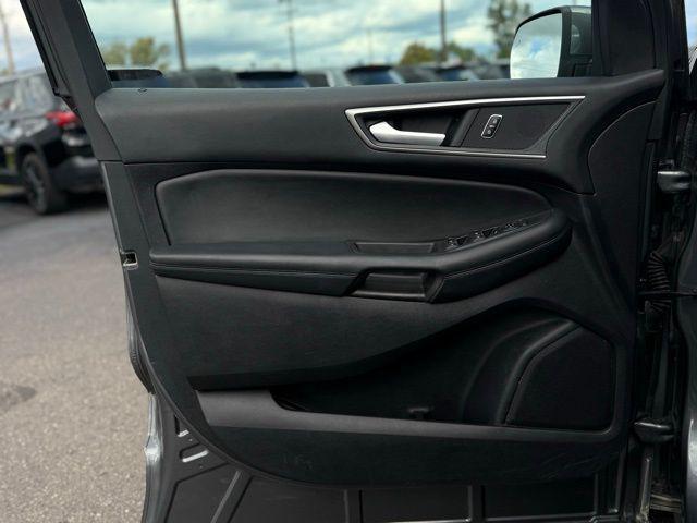 used 2021 Ford Edge car, priced at $25,000