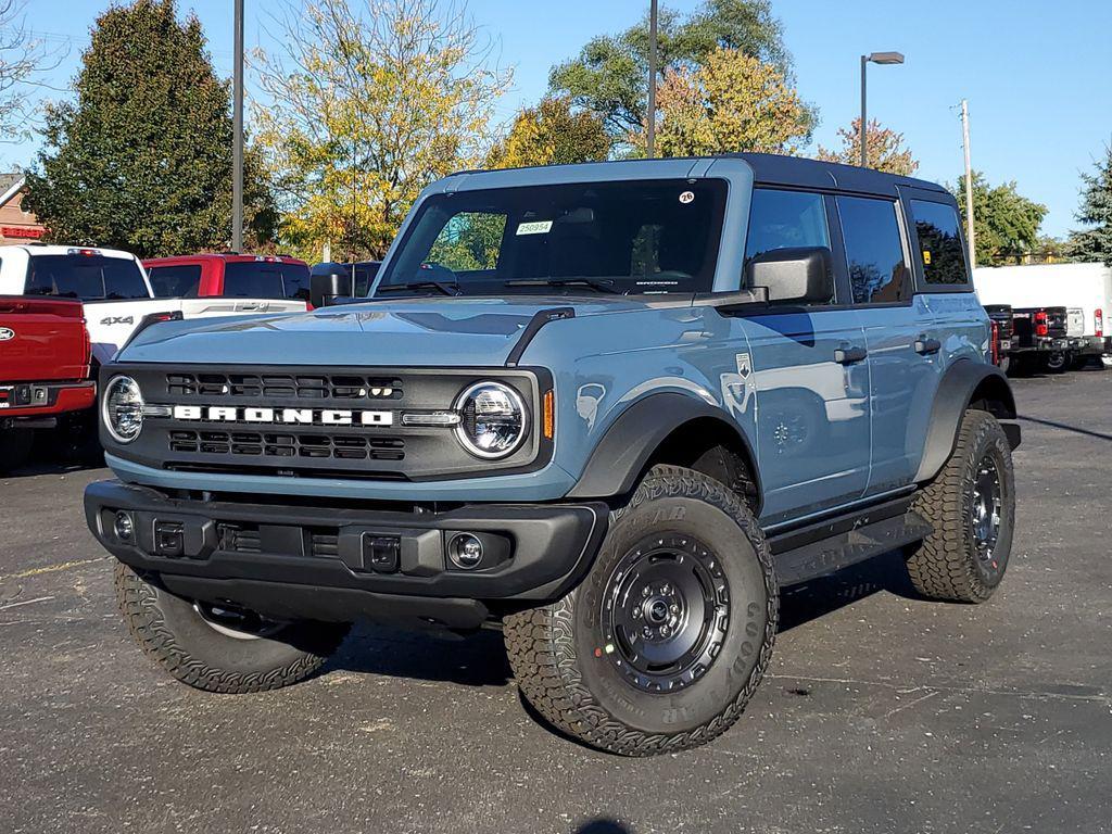 new 2025 Ford Bronco car, priced at $52,470