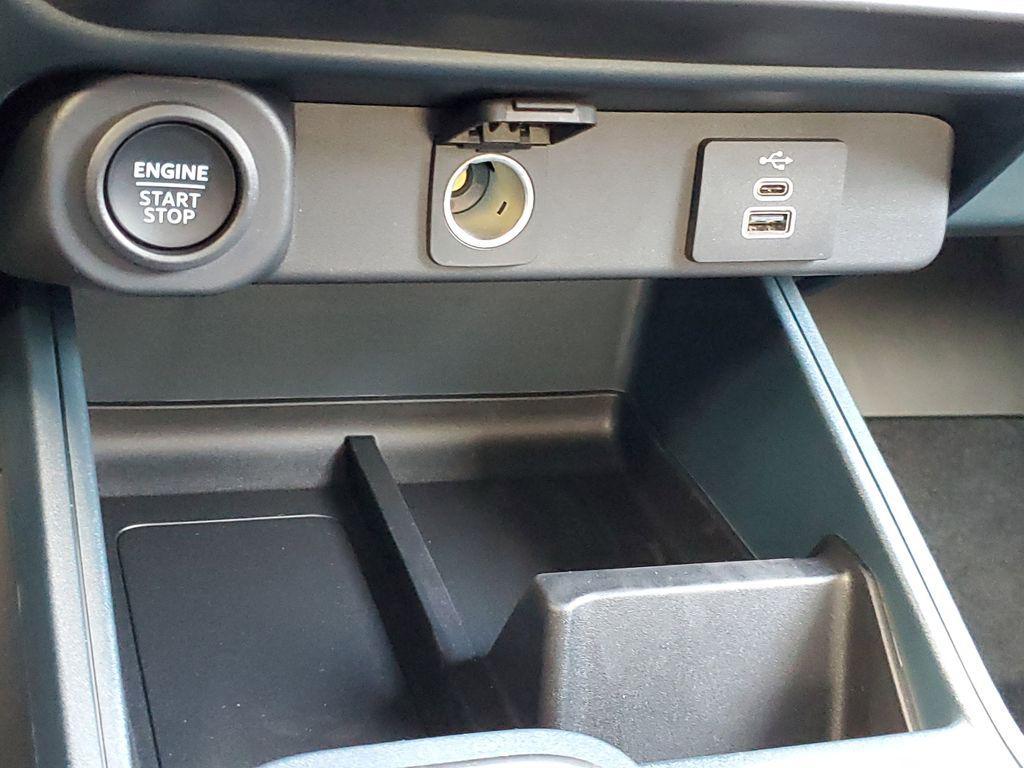 new 2025 Ford Maverick car, priced at $34,629