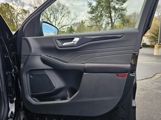 new 2025 Ford Escape car, priced at $31,632