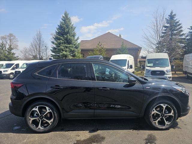 new 2025 Ford Escape car, priced at $33,636