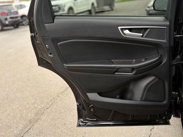 used 2024 Ford Edge car, priced at $28,000