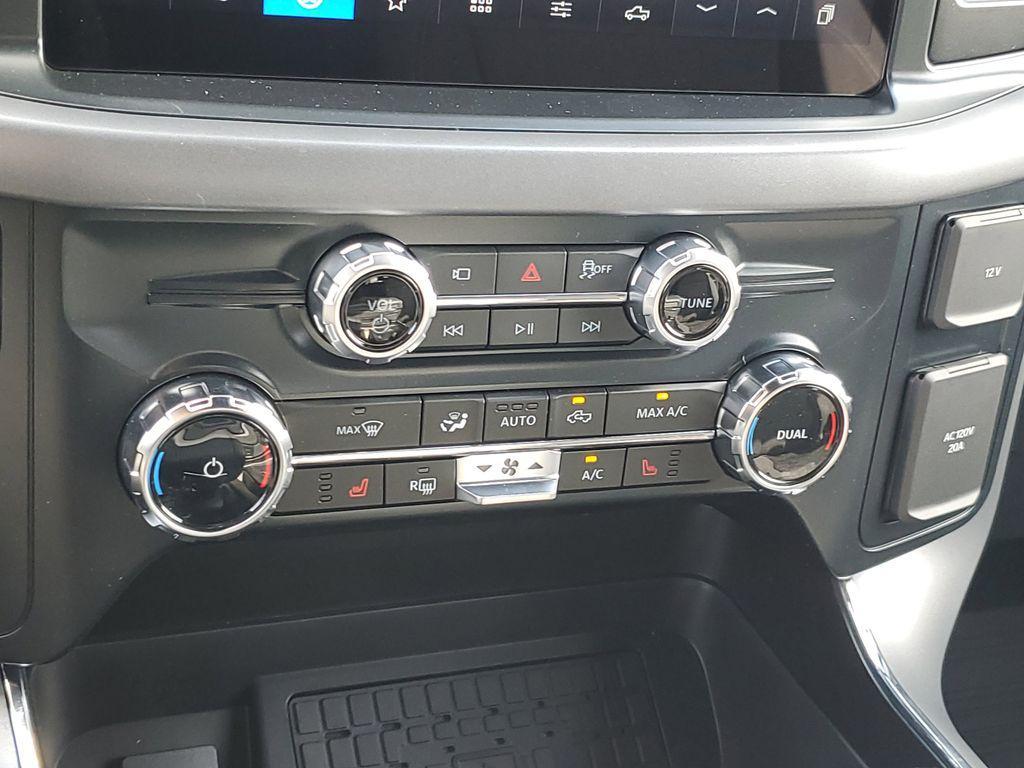 new 2025 Ford F-150 car, priced at $51,729