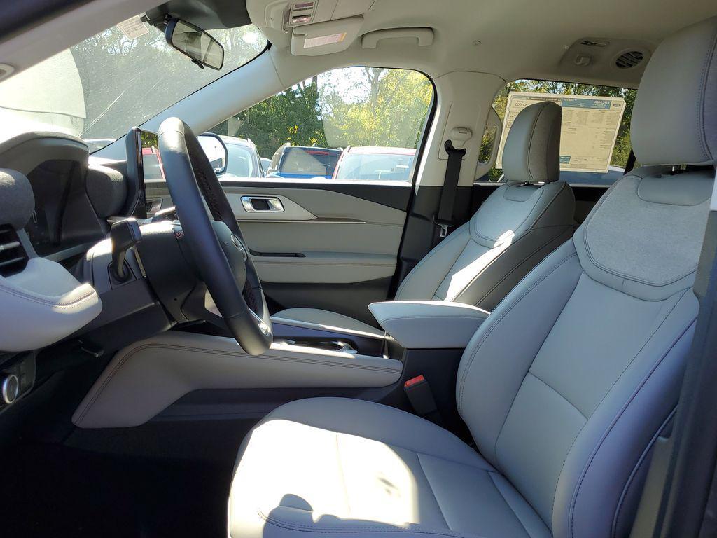 new 2025 Ford Explorer car, priced at $46,073