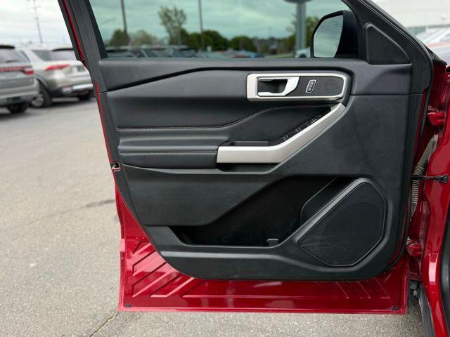 used 2024 Ford Explorer car, priced at $33,000