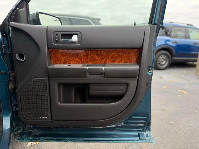 used 2011 Ford Flex car, priced at $7,500