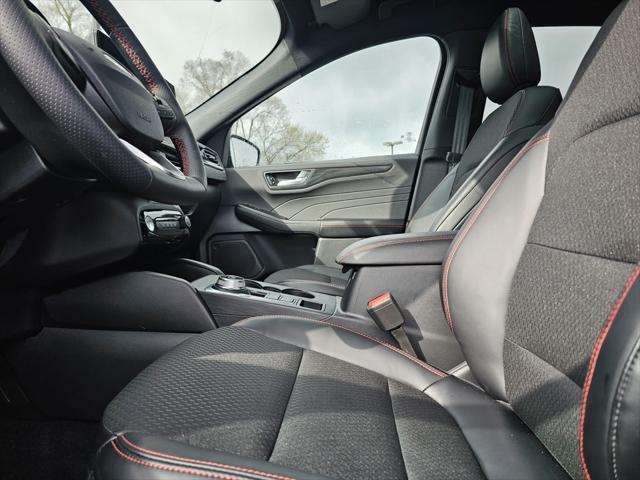 new 2025 Ford Escape car, priced at $30,500